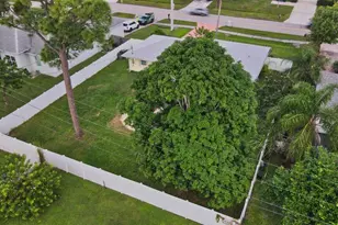 772 SE Thornhill Dr, Port Saint Lucie, FL 34983 - Photo 20