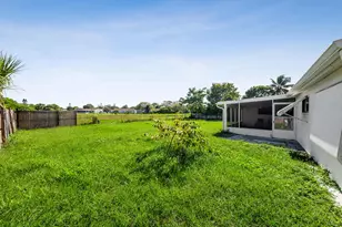 2009 SE Hideaway Cir, Port Saint Lucie, FL 34952 - Photo 16