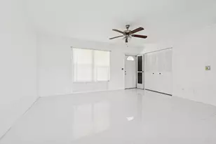 2009 SE Hideaway Cir, Port Saint Lucie, FL 34952 - Photo 4