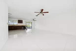 2009 SE Hideaway Cir, Port Saint Lucie, FL 34952 - Photo 2