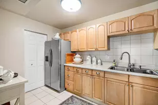 353 Lake Frances Dr, West Palm Beach, FL 33411 - Photo 10