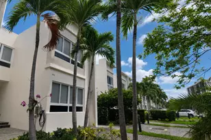 2461 NE 135th St, North Miami, FL 33181 - Photo 1