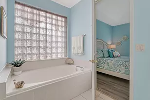 2235 Sapphire Cir, West Palm Beach, FL 33411 - Photo 30