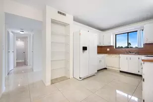 7770 Tahiti Ln, Lake Worth, FL 33467 - Photo 4
