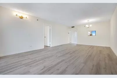 7770 Tahiti Lane #405, Lake Worth, FL 33467 - Photo 10