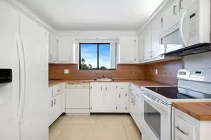 7770 Tahiti Ln, Lake Worth, FL 33467 - Photo 2