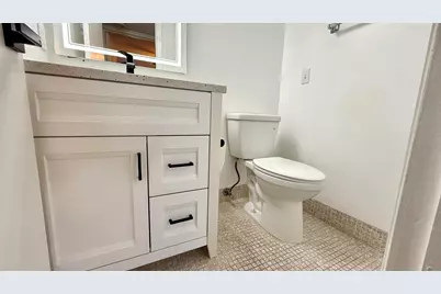 81 Markham E, Deerfield Beach, FL 33442 - Photo 16