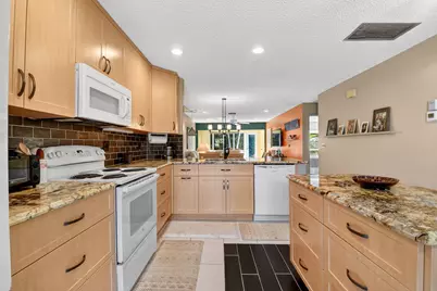 13752 Via Flora #D, Delray Beach, FL 33484 - Photo 6