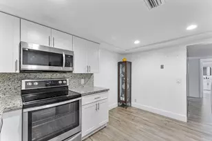 16475 Golf Club Rd, Weston, FL 33326 - Photo 10