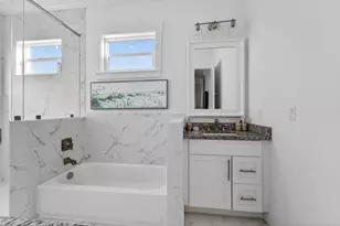 443 SE Dolphin Dr, Stuart, FL 34996 - Photo 22