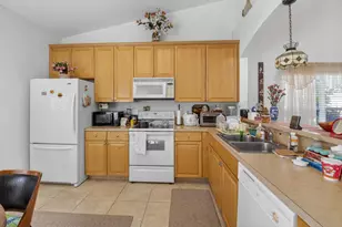 9436 Lago Dr, Boynton Beach, FL 33472 - Photo 14