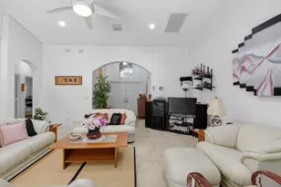 9436 Lago Dr, Boynton Beach, FL 33472 - Photo 6