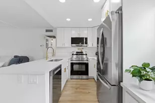 21 Prescott B, Deerfield Beach, FL 33442 - Photo 2