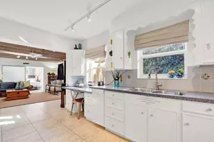 324 Blossom Ln, Palm Beach Shores, FL 33404 - Photo 10