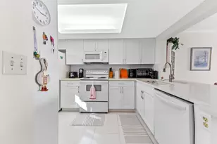 10152 S Ocean Dr, Jensen Beach, FL 34957 - Photo 8