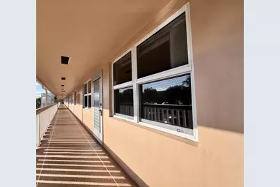 210 Somerset K, West Palm Beach, FL 33417 - Photo 10