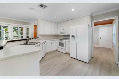 1148 Wild Cherry Lane, Wellington, FL 33414 - Photo 14