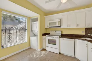 265 SE 10th St, Deerfield Beach, FL 33441 - Photo 14