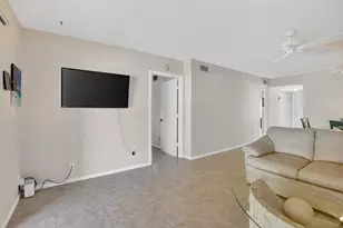 265 SE 10th St, Deerfield Beach, FL 33441 - Photo 14