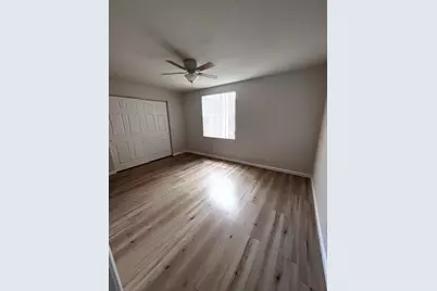 930 Summit Lake Drive, West Palm Beach, FL 33406 - Photo 18