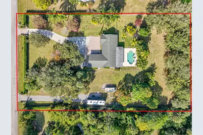 8218 S Elizabeth Avenue, Palm Beach Gardens, FL 33418 - Photo 2