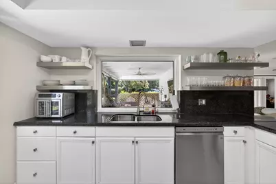 8218 S Elizabeth Avenue, Palm Beach Gardens, FL 33418 - Photo 36