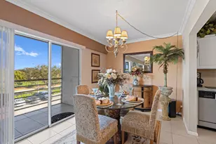 581 Mansfield N, Boca Raton, FL 33434 - Photo 6