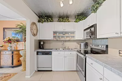 581 Mansfield N, Boca Raton, FL 33434 - Photo 10