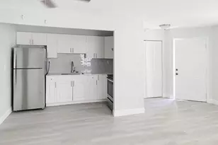 201 E Palm St, Lantana, FL 33462 - Photo 4