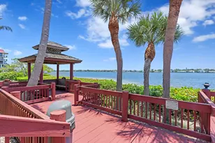 110 Half Moon Cir, Hypoluxo, FL 33462 - Photo 22