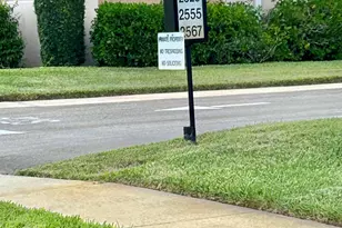 2567 Dudley Dr W, West Palm Beach, FL 33415 - Photo 4