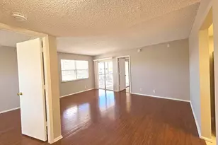 1524 SE Royal Green Cir, Port Saint Lucie, FL 34952 - Photo 4