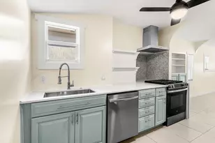 409 S M St, Lake Worth Beach, FL 33460 - Photo 1