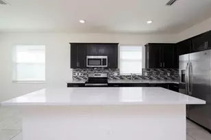 7847 NW Greenbank Cir, Port Saint Lucie, FL 34987 - Photo 10