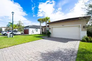 7847 NW Greenbank Cir, Port Saint Lucie, FL 34987 - Photo 4