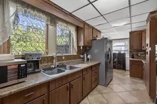 445 29th St, West Palm Beach, FL 33407 - Photo 20