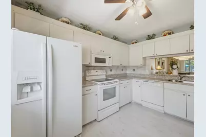 6698 10th Avenue N #106, Lake Worth, FL 33467 - Photo 6