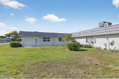 170 Valencia H, Delray Beach, FL 33446 - Photo 22
