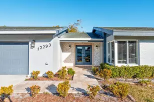 12293 Old Country Rd S, Wellington, FL 33414 - Photo 2