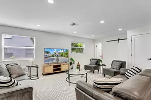 218 NE 10th St, Delray Beach, FL 33444 - Photo 6