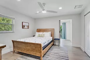 218 NE 10th St, Delray Beach, FL 33444 - Photo 16