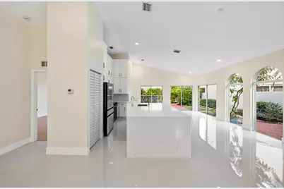 17277 Hampton Boulevard, Boca Raton, FL 33496 - Photo 8