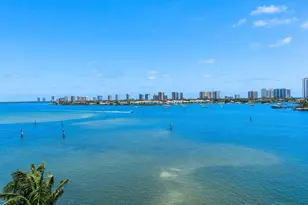 2640 Lake Shore Dr, Riviera Beach, FL 33404 - Photo 2