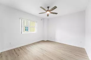 2640 Lake Shore Dr, Riviera Beach, FL 33404 - Photo 32