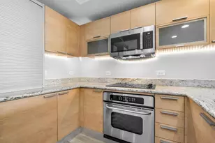 2640 Lake Shore Dr, Riviera Beach, FL 33404 - Photo 18