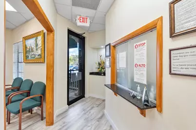 18044 NW 6th Street #101, Pembroke Pines, FL 33029 - Photo 4