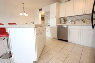 405 Southampton A, West Palm Beach, FL 33417 - Photo 6