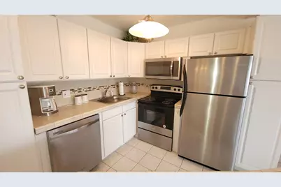 405 Southampton A, West Palm Beach, FL 33417 - Photo 8