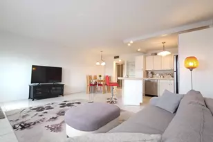 405 Southampton A, West Palm Beach, FL 33417 - Photo 2