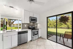 5574 Parkwalk Cir E, Boynton Beach, FL 33472 - Photo 12